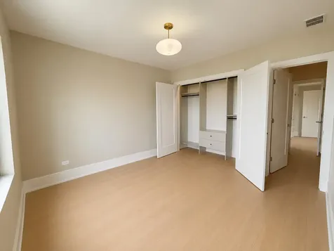 1406 West Cuyler Avenue Chicago IL 60613