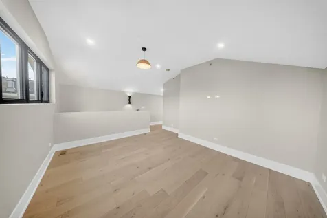1406 West Cuyler Avenue Chicago IL 60613