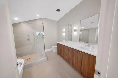 1406 West Cuyler Avenue Chicago IL 60613