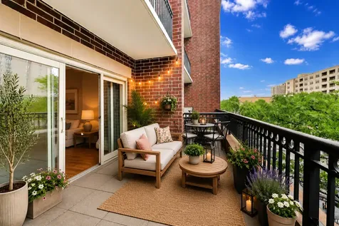 44 North Vail Avenue Arlington Heights IL 60005