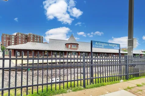 44 North Vail Avenue Arlington Heights IL 60005