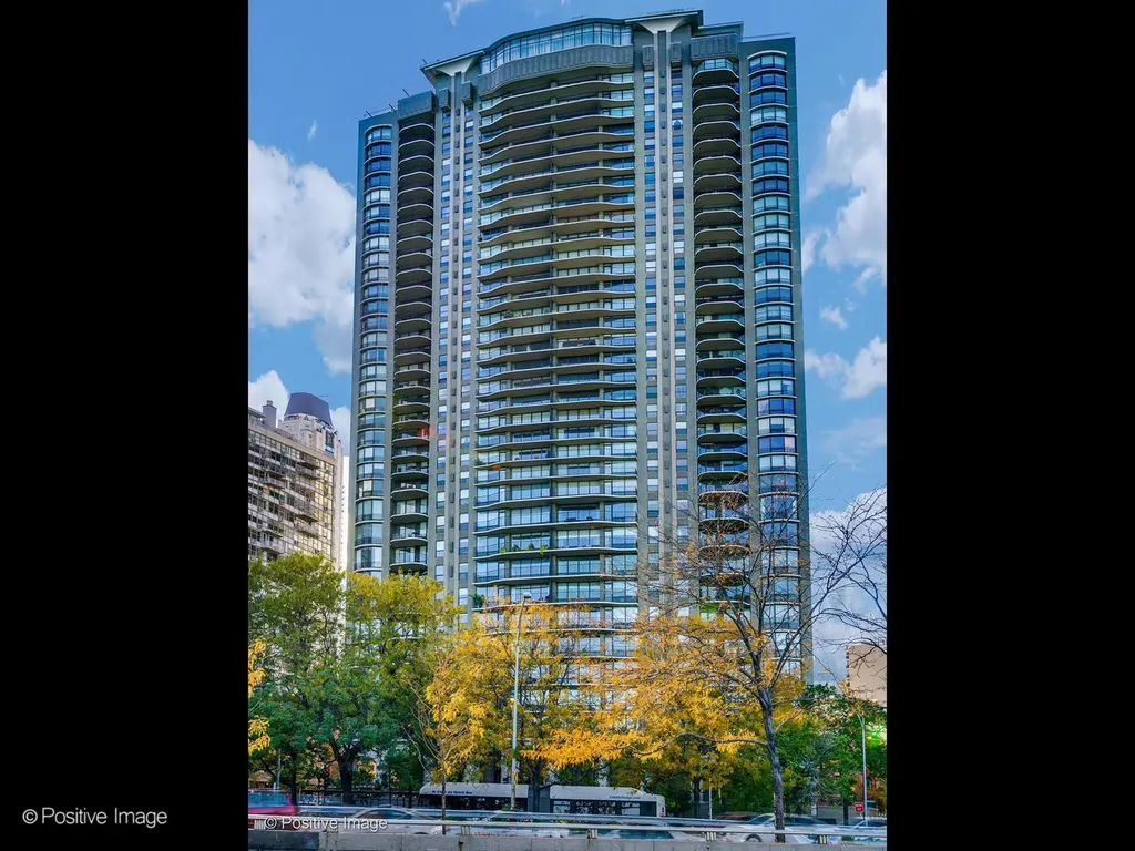 1040 North Lake Shore Drive Chicago IL 60611
