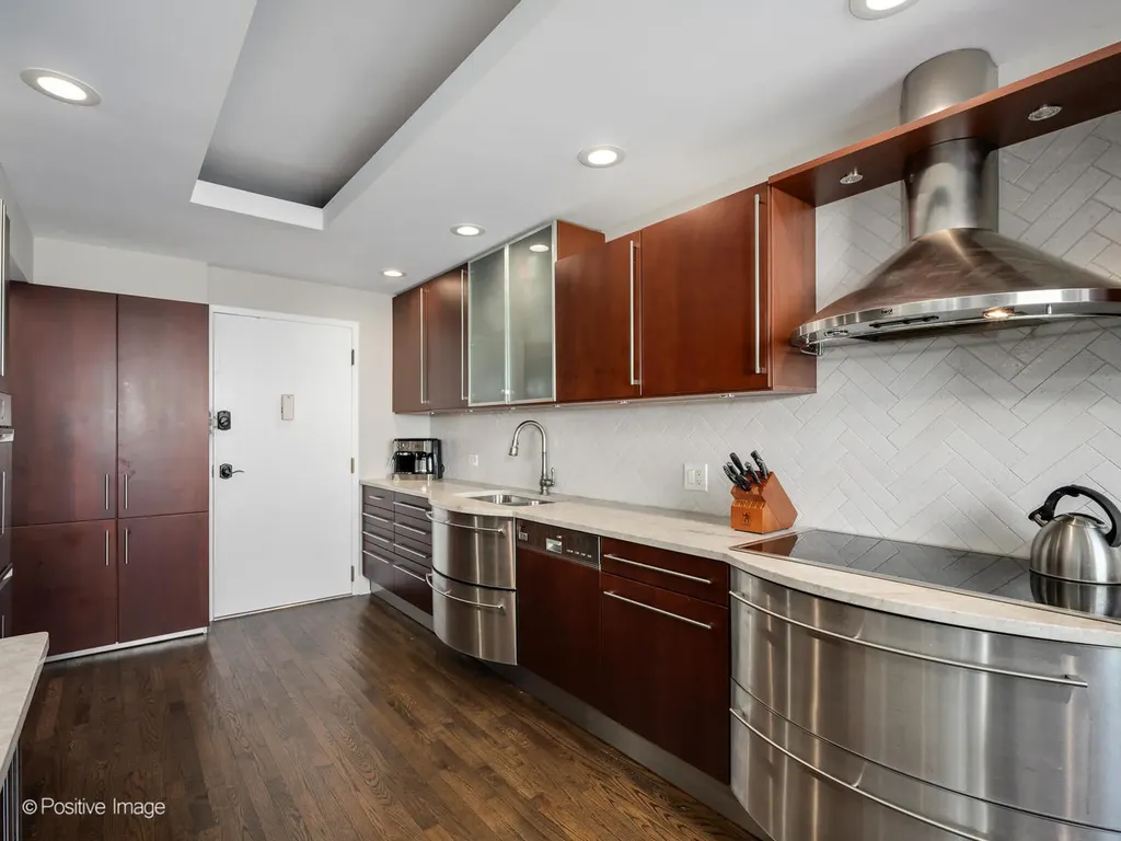 1040 North Lake Shore Drive Chicago IL 60611