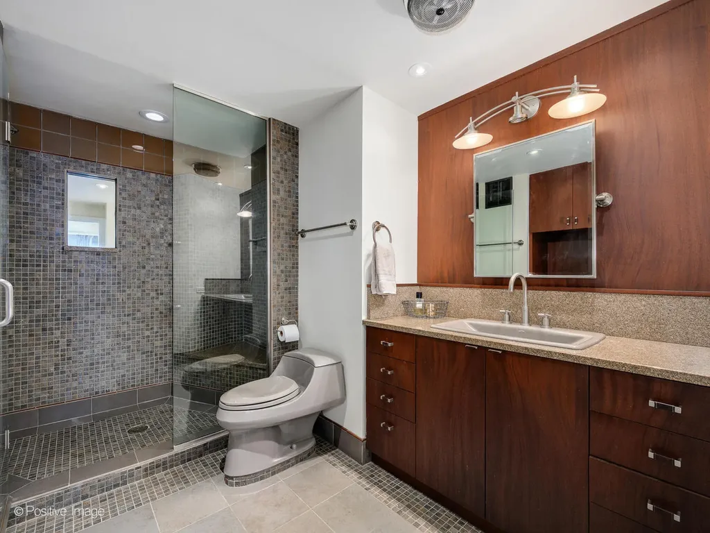1040 North Lake Shore Drive Chicago IL 60611