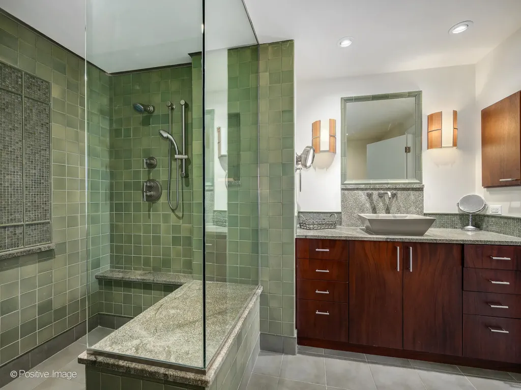 1040 North Lake Shore Drive Chicago IL 60611