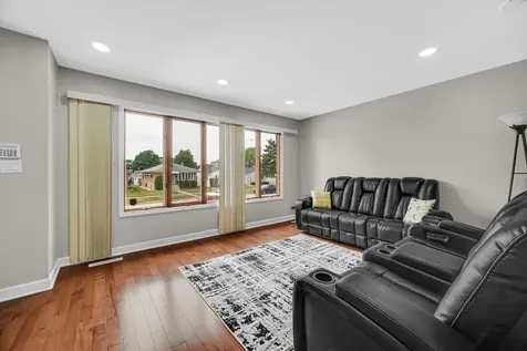 3501 Sarah Street Franklin Park IL 60131