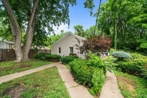 641 Northwestern Avenue South Beloit IL 61080