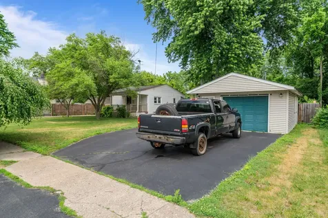 641 Northwestern Avenue South Beloit IL 61080