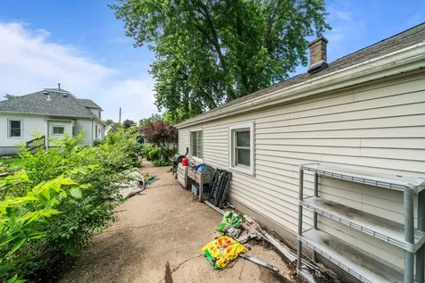 641 Northwestern Avenue South Beloit IL 61080