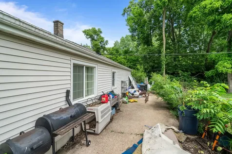 641 Northwestern Avenue South Beloit IL 61080