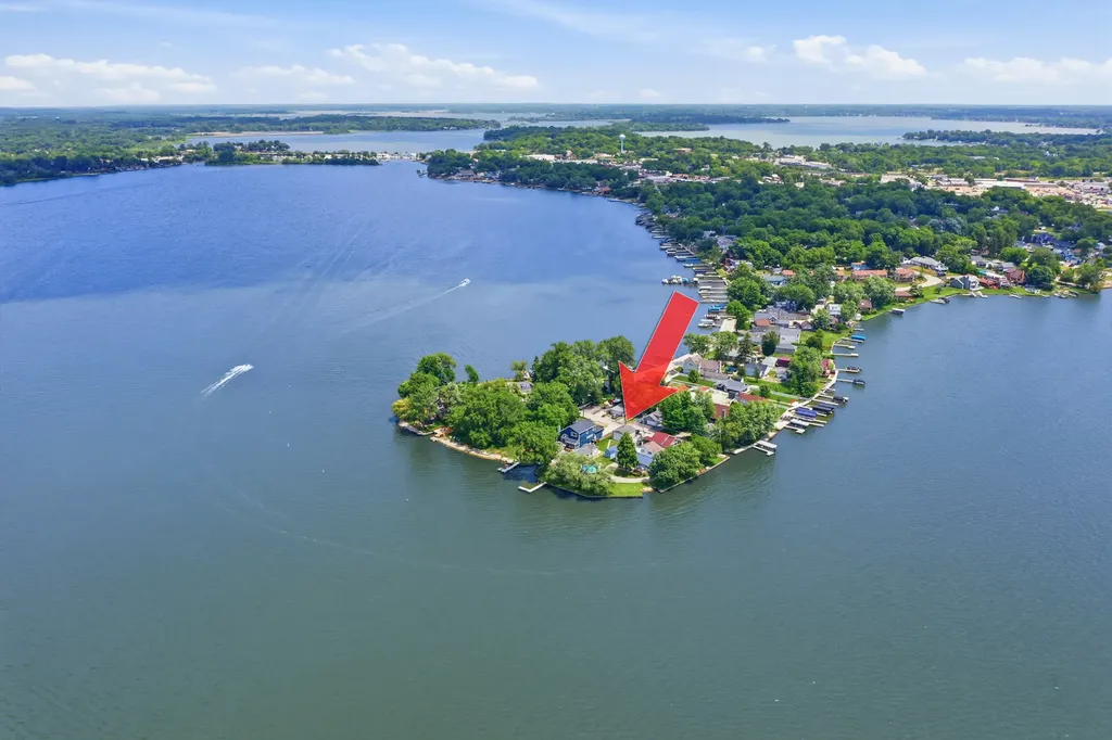 204 Eagle Point Road Fox Lake IL 60020