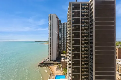 6157 North Sheridan Road Chicago IL 60660