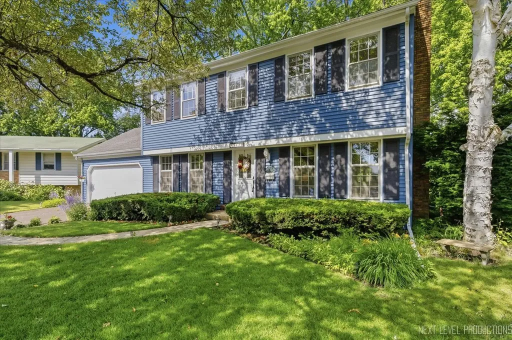 1138 Millburn Court St. Charles IL 60174