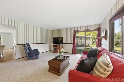 1138 Millburn Court St. Charles IL 60174