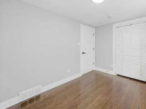 5301 South Menard Avenue Chicago IL 60638