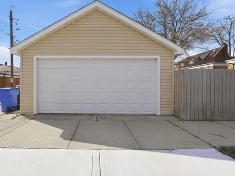 5301 South Menard Avenue Chicago IL 60638