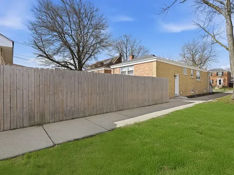 5301 South Menard Avenue Chicago IL 60638