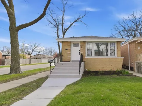 5301 South Menard Avenue Chicago IL 60638
