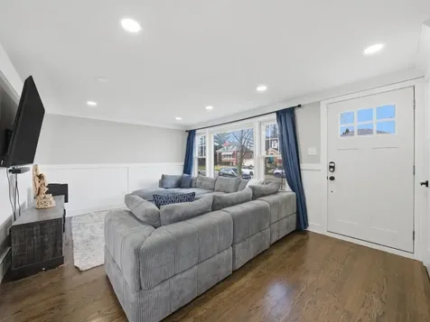 5301 South Menard Avenue Chicago IL 60638