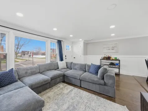 5301 South Menard Avenue Chicago IL 60638