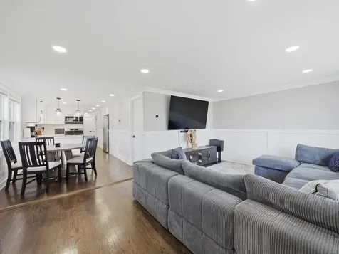 5301 South Menard Avenue Chicago IL 60638