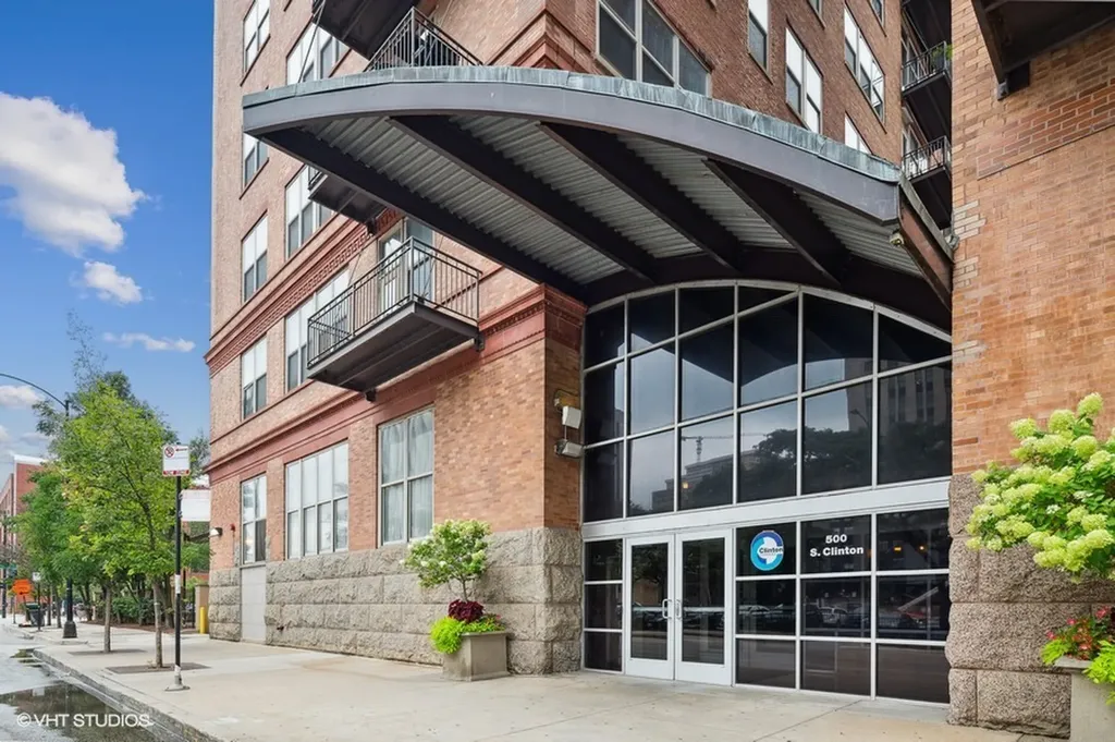 500 South Clinton Street S Chicago IL 60607