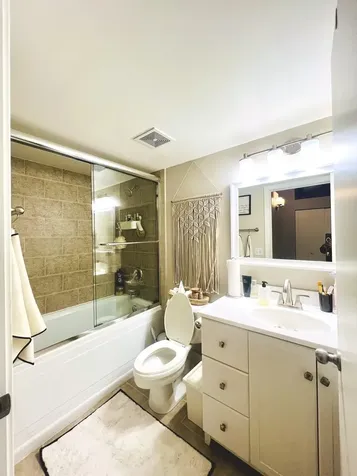 500 South Clinton Street S Chicago IL 60607