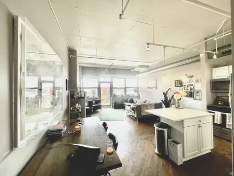 500 South Clinton Street S Chicago IL 60607