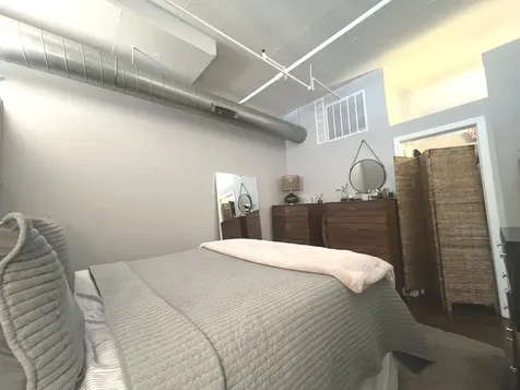 500 South Clinton Street S Chicago IL 60607