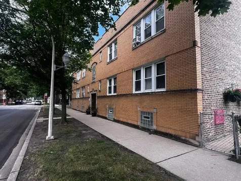 2854 West Grace Avenue Chicago IL 60618