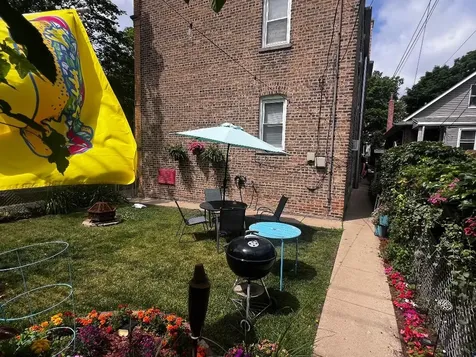 2854 West Grace Avenue Chicago IL 60618