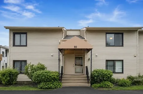 80 Commonwealth Court Vernon Hills IL 60061