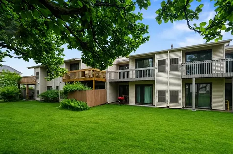 80 Commonwealth Court Vernon Hills IL 60061