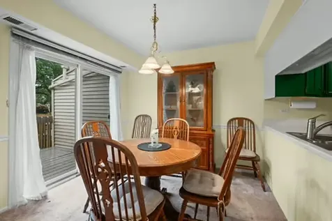 80 Commonwealth Court Vernon Hills IL 60061