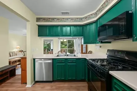 80 Commonwealth Court Vernon Hills IL 60061