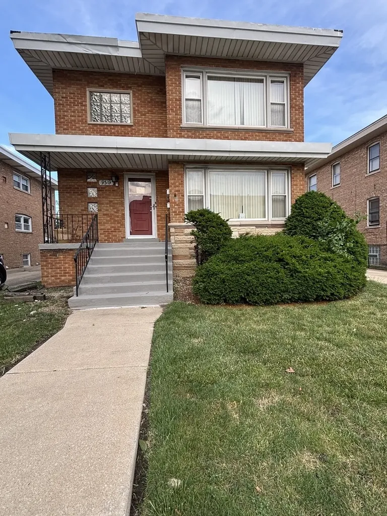 9319 South Pulaski Road Evergreen Park IL 60805