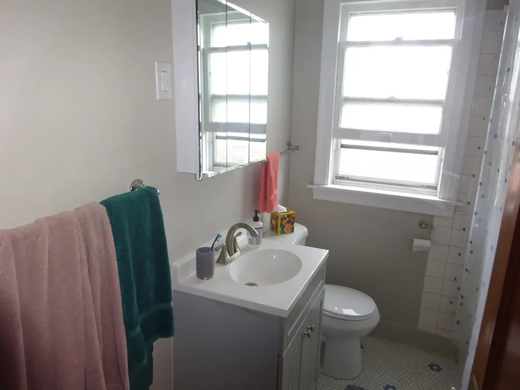 5008 West Strong Street Chicago IL 60630