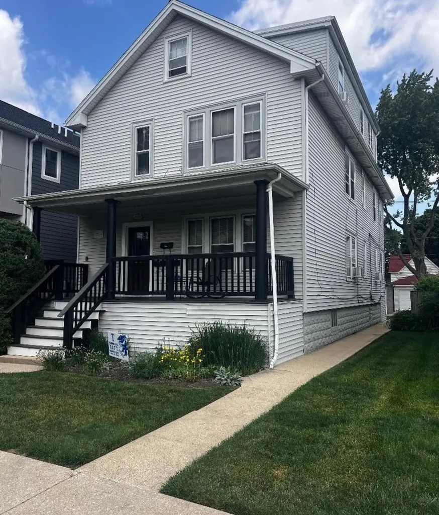 5008 West Strong Street Chicago IL 60630