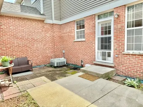 18614 West Point Drive Tinley Park IL 60477
