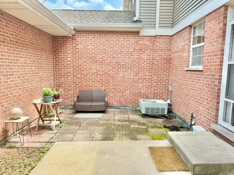 18614 West Point Drive Tinley Park IL 60477