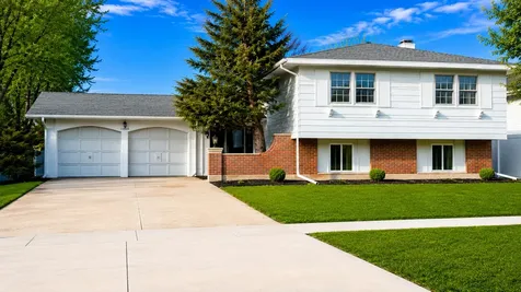 1360 Devonshire Lane Hoffman Estates IL 60169