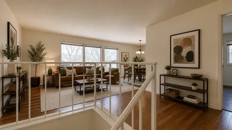 1360 Devonshire Lane Hoffman Estates IL 60169