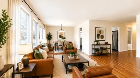 1360 Devonshire Lane Hoffman Estates IL 60169