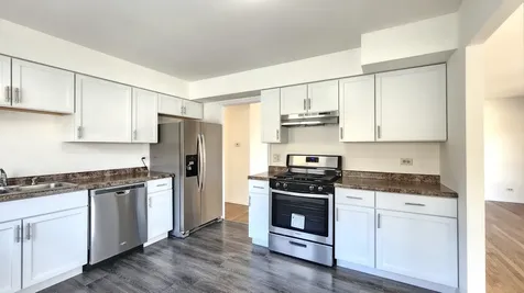 1360 Devonshire Lane Hoffman Estates IL 60169