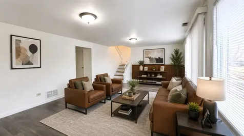 1360 Devonshire Lane Hoffman Estates IL 60169