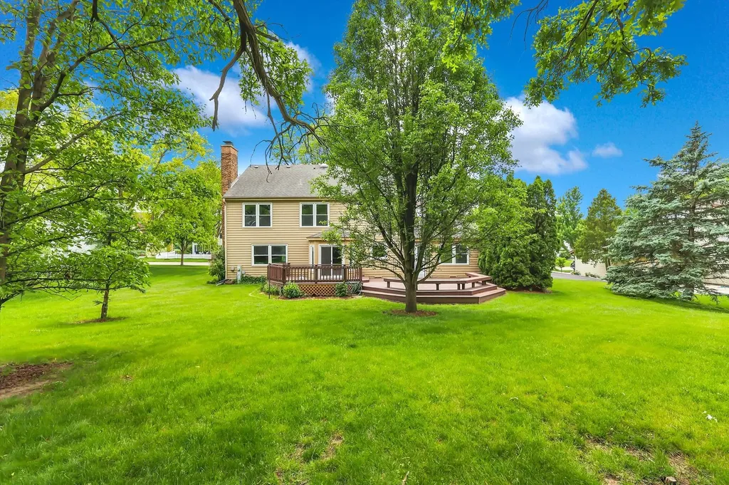 967 West Bauer Road Naperville IL 60563