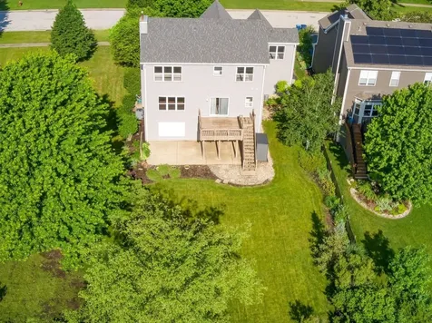 1S011 Shannon Square Geneva IL 60134