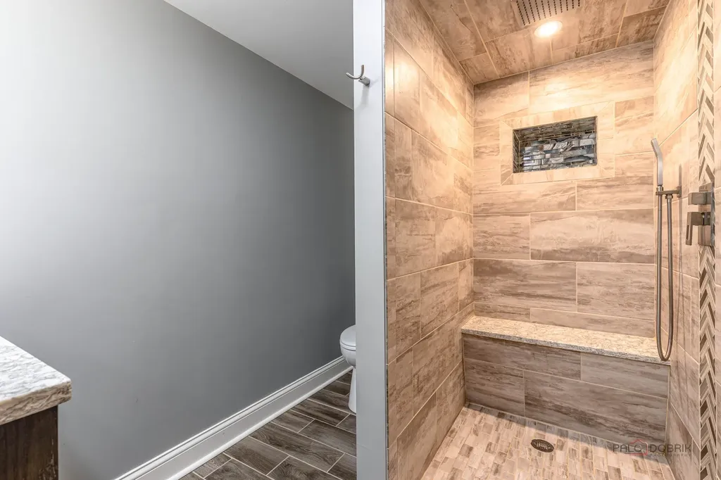 310 South Summit Street Wheaton IL 60187