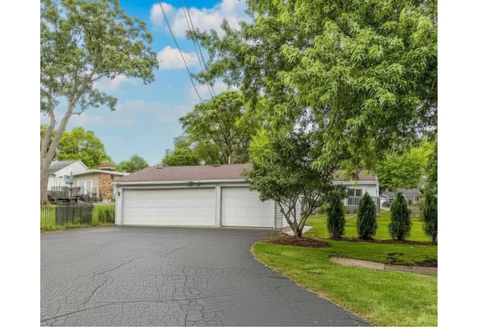 310 South Summit Street Wheaton IL 60187