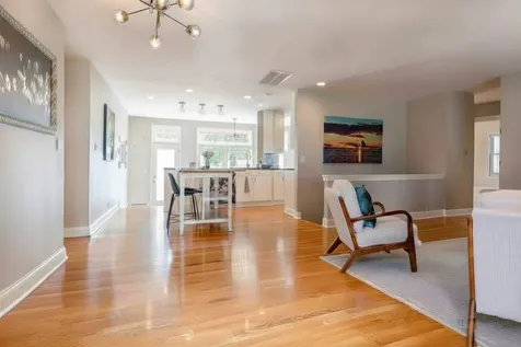 310 South Summit Street Wheaton IL 60187